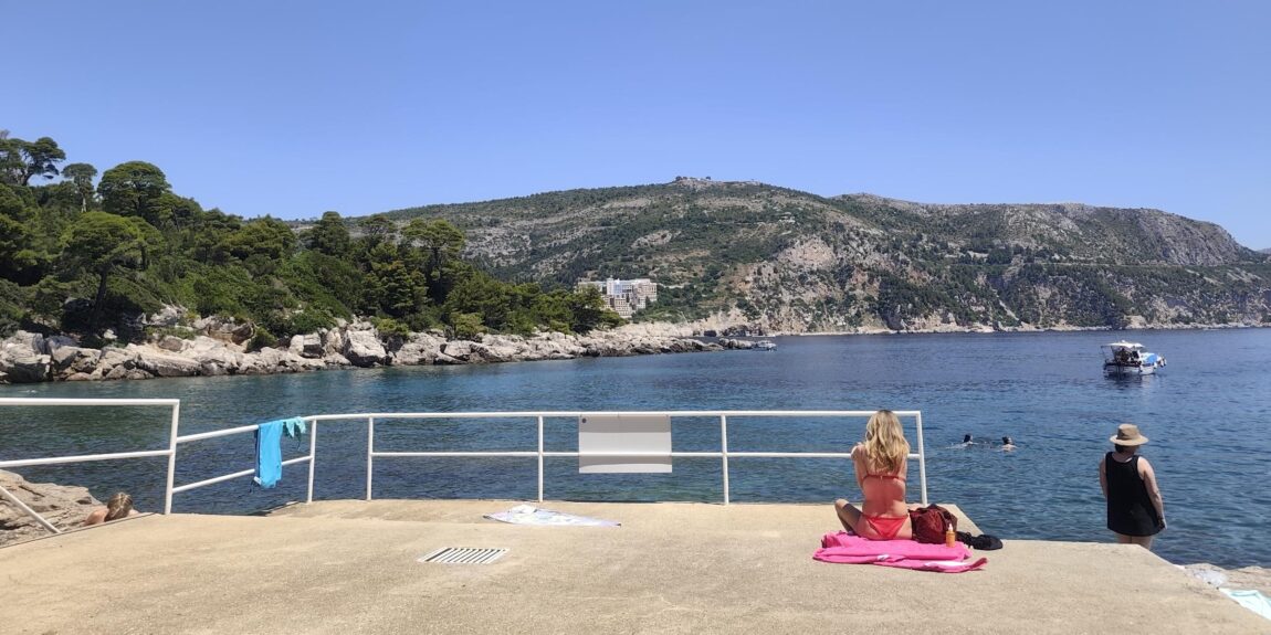 Jedan dio Lokruma, unatoč turizmu, i dalje je ostao rezerviran samo za domaće kupače
