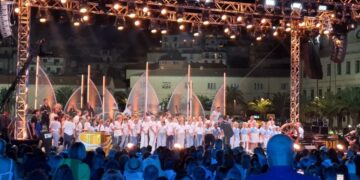 (FOTO & VIDEO) KAKVA ATMOSFERA! Na desetke tisuće glasova ponovno pjevali kao jedan u čast Oliveru
