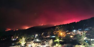 POŽAR NADOMAK PRIGRADICE Zapovjednik DVD-a Smokvica: „Ujutro dolazi još 70 vatrogasaca“