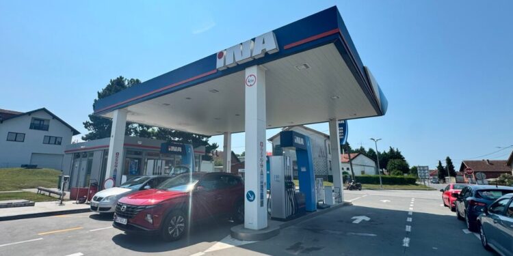 Objavljene nove cijene goriva, trošarine opet smanjene, evo što najviše poskupljuje