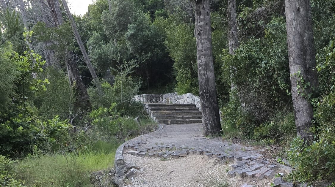 Počinje sanacija dotrajale šetnice i pristupa plaži Beterina, svi troškovi plaćeni iz državne blagajne