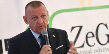 Javnim novcem devastiraju Trg zbog spremnika za odabrane – čekamo odgovore Grada