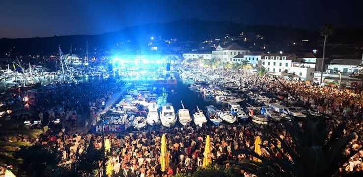TRAG U BESKRAJU Važne informacije za posjetitelje koncerta u Vela Luci - kako stići i vratiti se s otoka