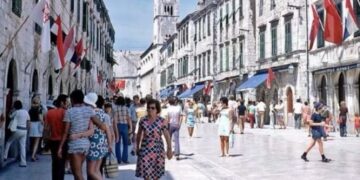 Stradun – prva dubrovačka društvena mreža: bez lajkova, bez mobitela, ali s puno više emocije