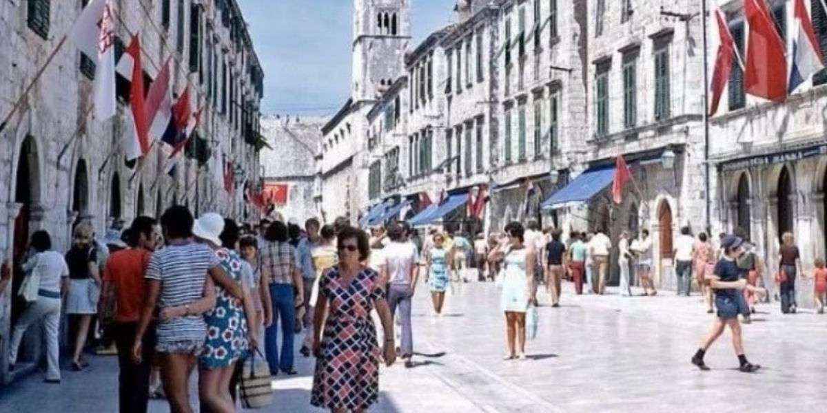 Stradun – prva dubrovačka društvena mreža: bez lajkova, bez mobitela, ali s puno više emocije