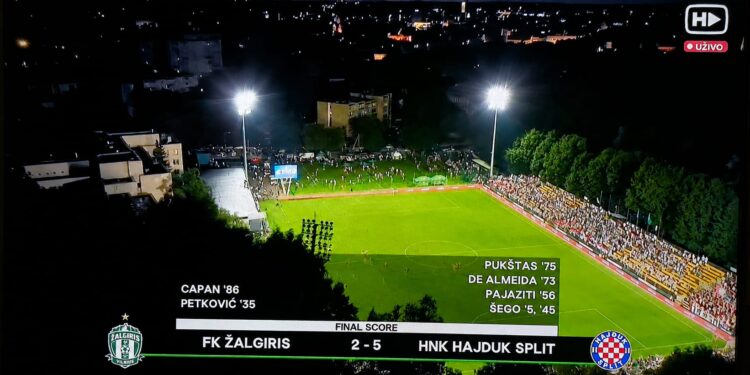 HAJDUK RAZBIO ŽALGIRIS Bijeli s velikih 5:2 jednom nogom u play-offu Konferencijske lige