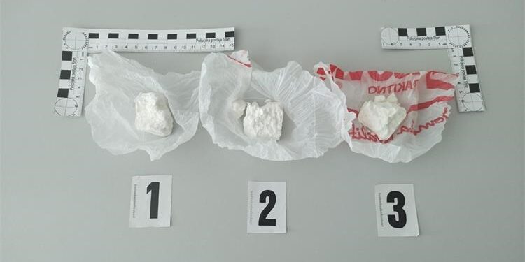 Policija u jednom danu pronašla drogu kod osam osoba: Uhićenja u Opuzenu, Metkoviću, Pločama i na granici