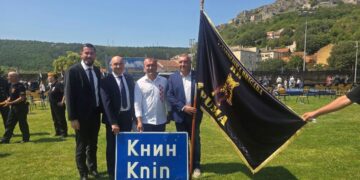FOTO: Izaslansko Županije predvođeno županom Pezom na obljetnici Oluje
