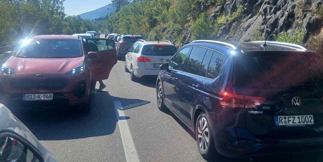 PREKIPJELO JE Načelnik razumije da policija mora savjesno raditi na granici, ali patnje sugrađana su nepodnošljive