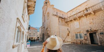 DI SU PARE? Gdje su nestali turisti? Nigdje. Tu su, samo paze gdje i kako troše