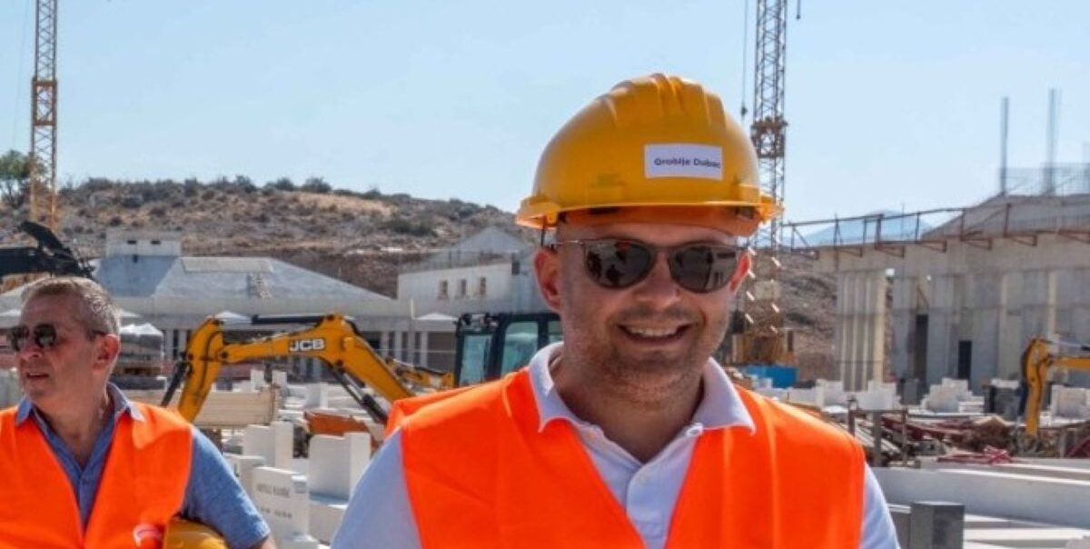 Novi direktor od 1. rujna preuzima Groblje Dubac, a u kakvim će privatnim vodama zaplivati stari?
