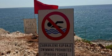 Nakon onečišćenja Bilinog žala traži se vlasnici septičkih u blizini, druge plaže čiste i sigurne