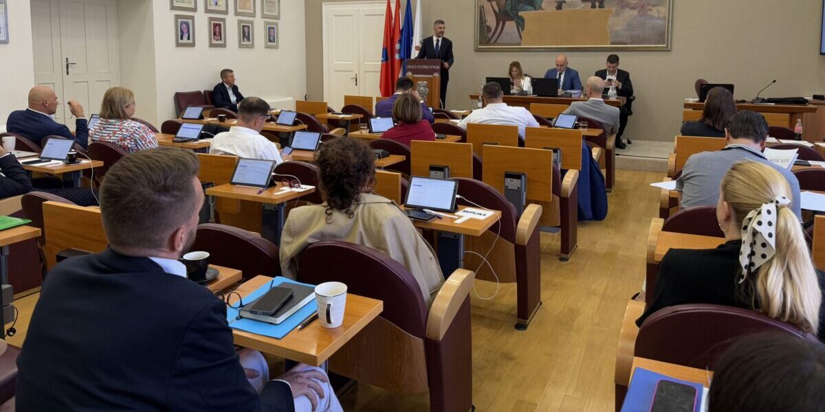 Kako to završi kad umjetna inteligencija uđe u raspravu o grobljima na dubrovačkom Gradskom vijeću