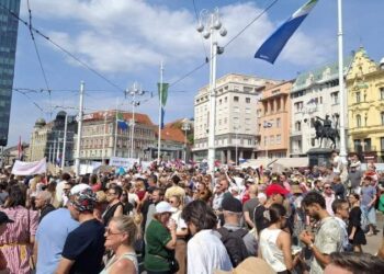 Dobroslavić o ‘Hodu za Liku’: ‘Oporbene stranke učinile su sve kako bi se okoristile prosvjedom’