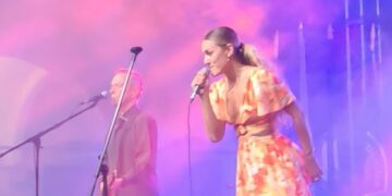 LORENA RASPLESALA PUBLIKU: Poklon građanima i posjetiteljima – koncert Magazina