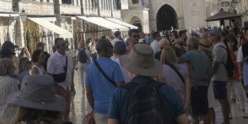 ŠTO SE DOGAĐA? Rujanski gosti ove godine slabo troše?