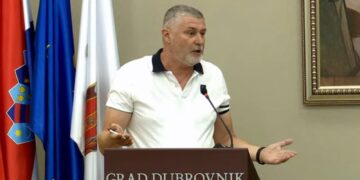 Raguž: “Što klubovi trebaju napraviti da dođu u prvu kategoriju i približe se Jugu koji pada i pada“