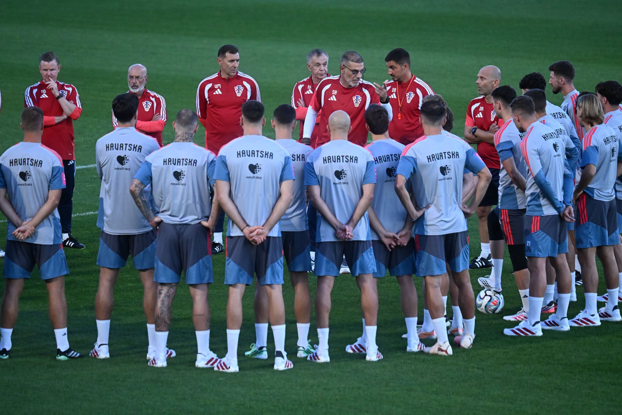 Prvi trening pod Bilićem, predstavljen novi stručni stožer, kondicijski trener iz Evertona