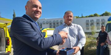 Hitna pomoć dobila osam novih vozila: „Naša vozila godišnje prijeđu gotovo dva milijuna kilometara“