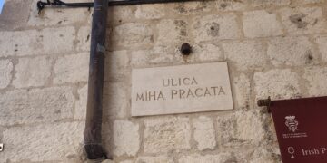 Kad bi nam ugasili navigaciju, bismo li uopće znali pronaći ulice Mrtvog zvona i Plovanih skalina?