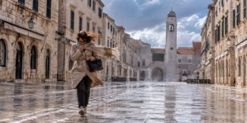 Jučer na kupanje danas u kaput, bura je jako snizila temperaturu mora